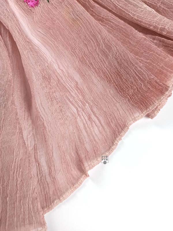 Палантин Альби креш-шелк с вышивкой гладью нежно-розовый — изображение 6