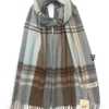 блакитний шарф у коричневу клітку
