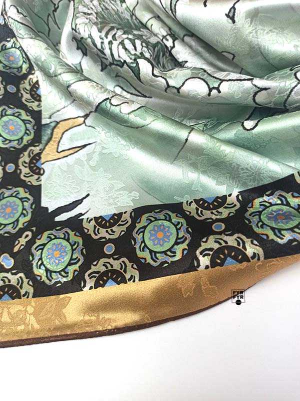 Платок Ashma Art Collection 105х105 двусторонний 100% шелк пионы бежевый/голубой — изображение 8