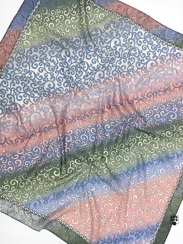 тонкий весенний платок размером 80х80 см