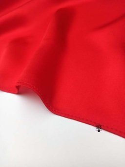 червона шовкова хустка однотонна