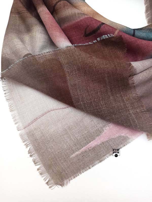 летний платок из льна